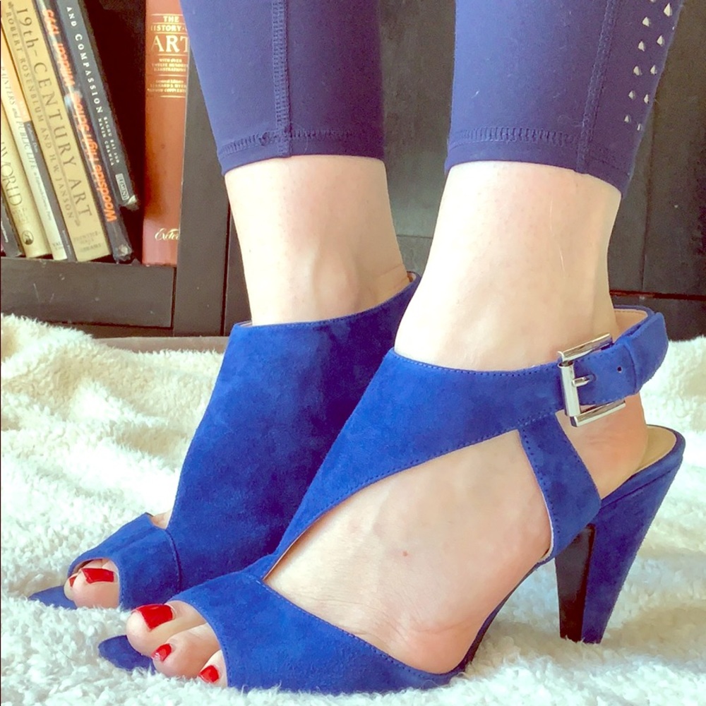 Blue Suede Nine West Asymmetric Heels Size 10